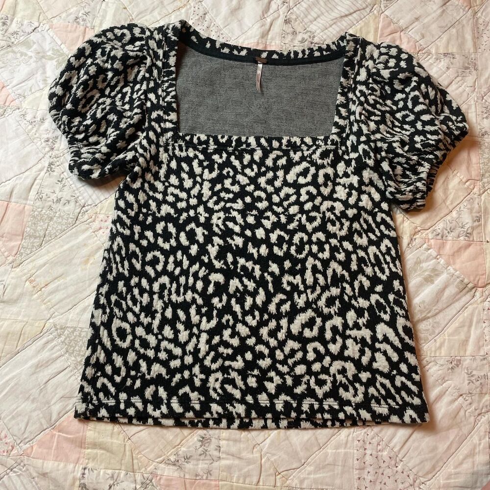 free people black and white square neck poofy short sleeve top. size small